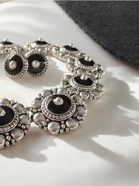 Y2K Black Medallion Magnetic Silver Statement Bracelet & Earrings Set NIB Avon
